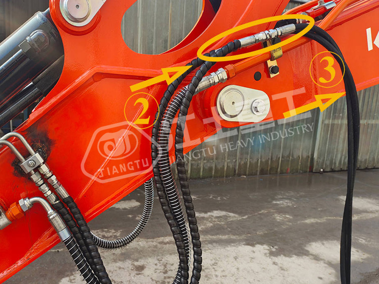 1761791529985858.jpg 05.jpg